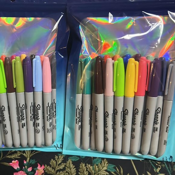 Sharpie Fine Point Markers (16) - 11 pouches available - Picture 4 of 6
